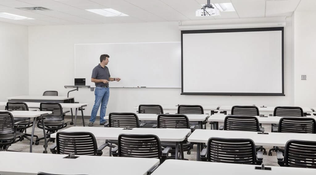 MCHE-145-Classroom-143-v1