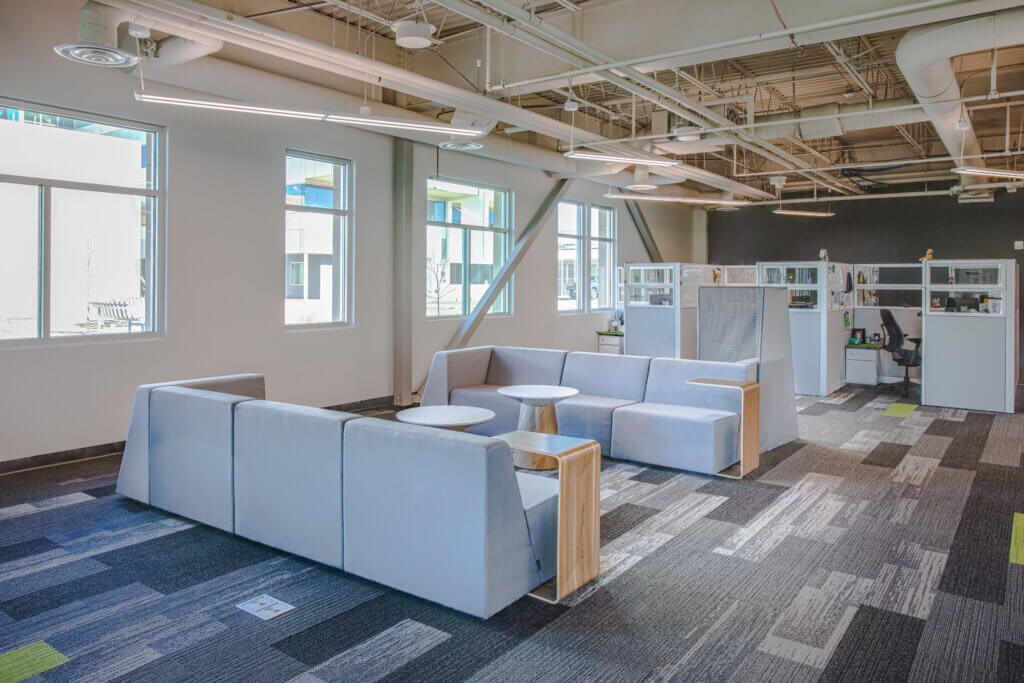 Atmosphere Albuquerque provided modular glass wall systems, office and collaborative spaces, a work café, conference and meeting rooms