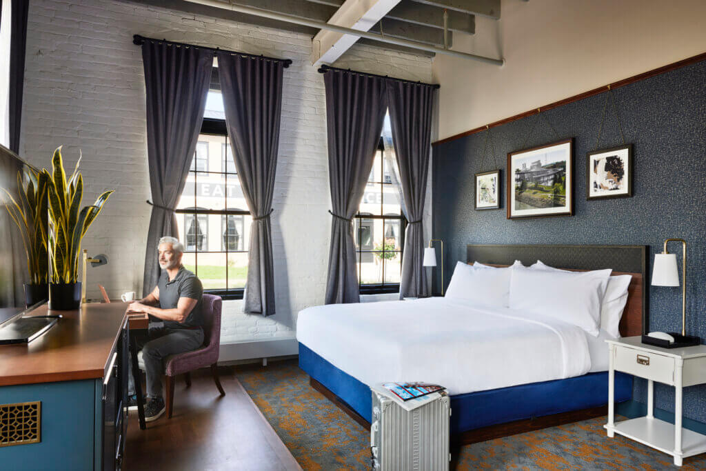 2343_Cuningham_ConfluenceHotel_371