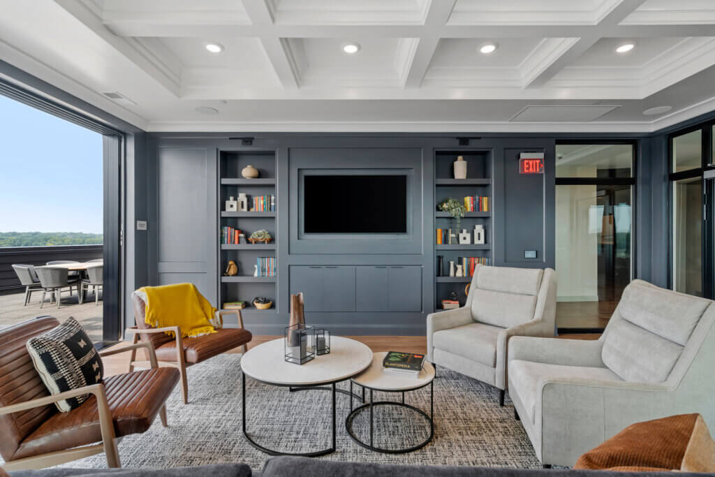 102-print-8300 Commonwealth-102