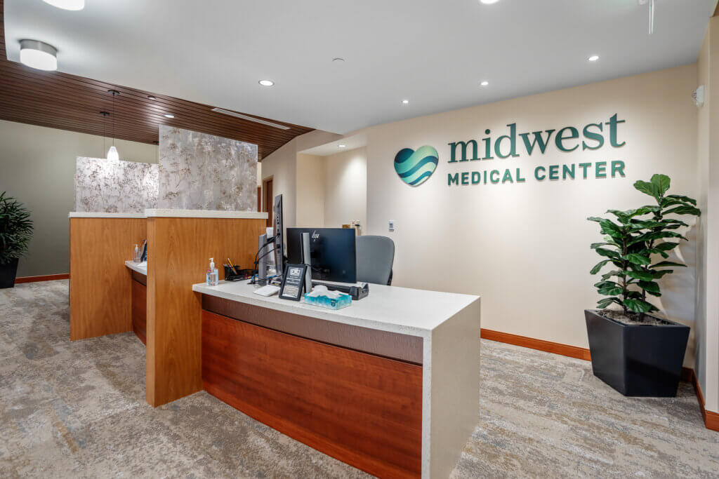 M&JFinishPhotography-MidwestMedical-052